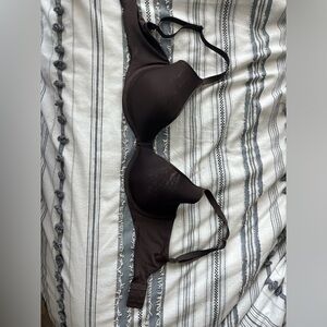 Skims Weightless Scoop Bra 36D Espresso colored SKIMS